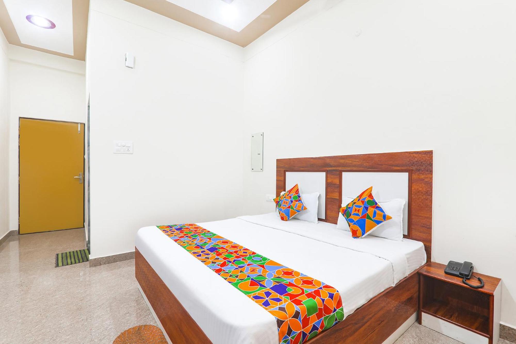 Fabhotel Shree Venkatesh Nileyam Ayodhya Eksteriør bilde